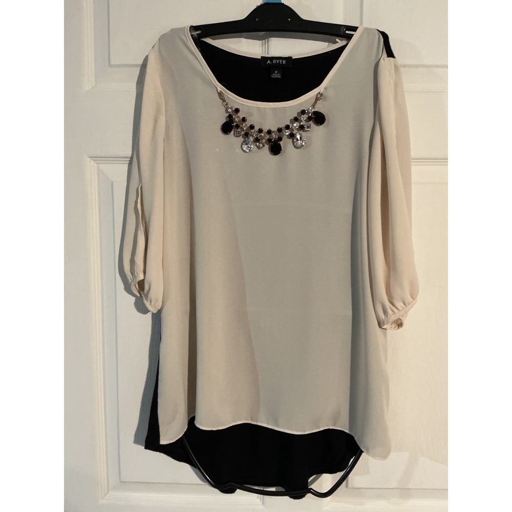 A. Byer Womens Medium‎ Blouse Cream Black Jeweled Necklace High Low Split Sleeve
